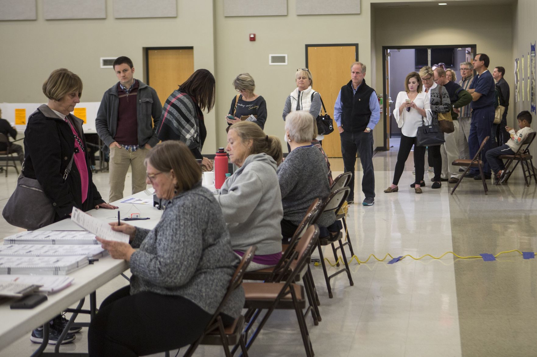 Midterm election voting